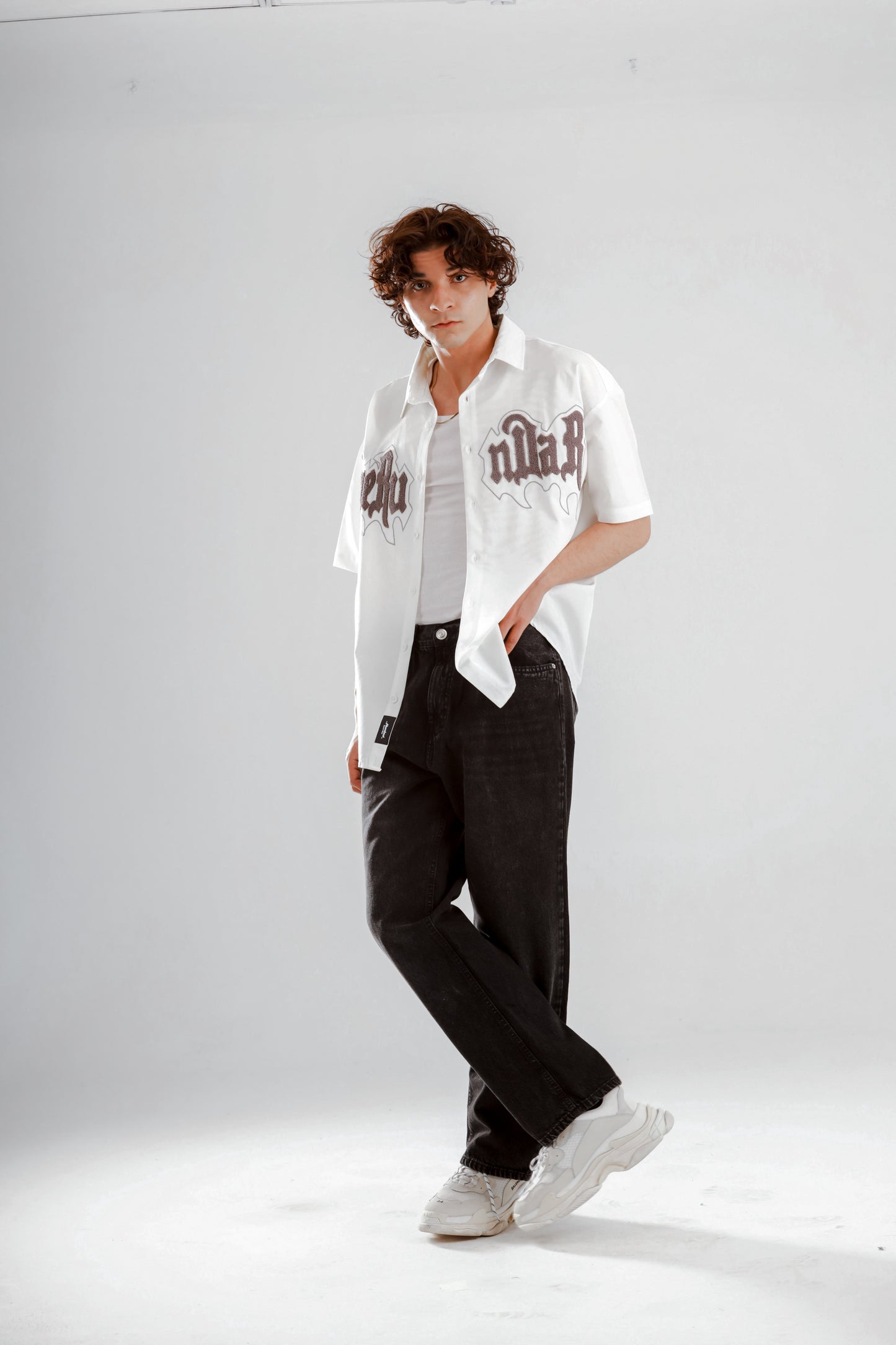 Oversized short sleeve shirt with front teddy stitching