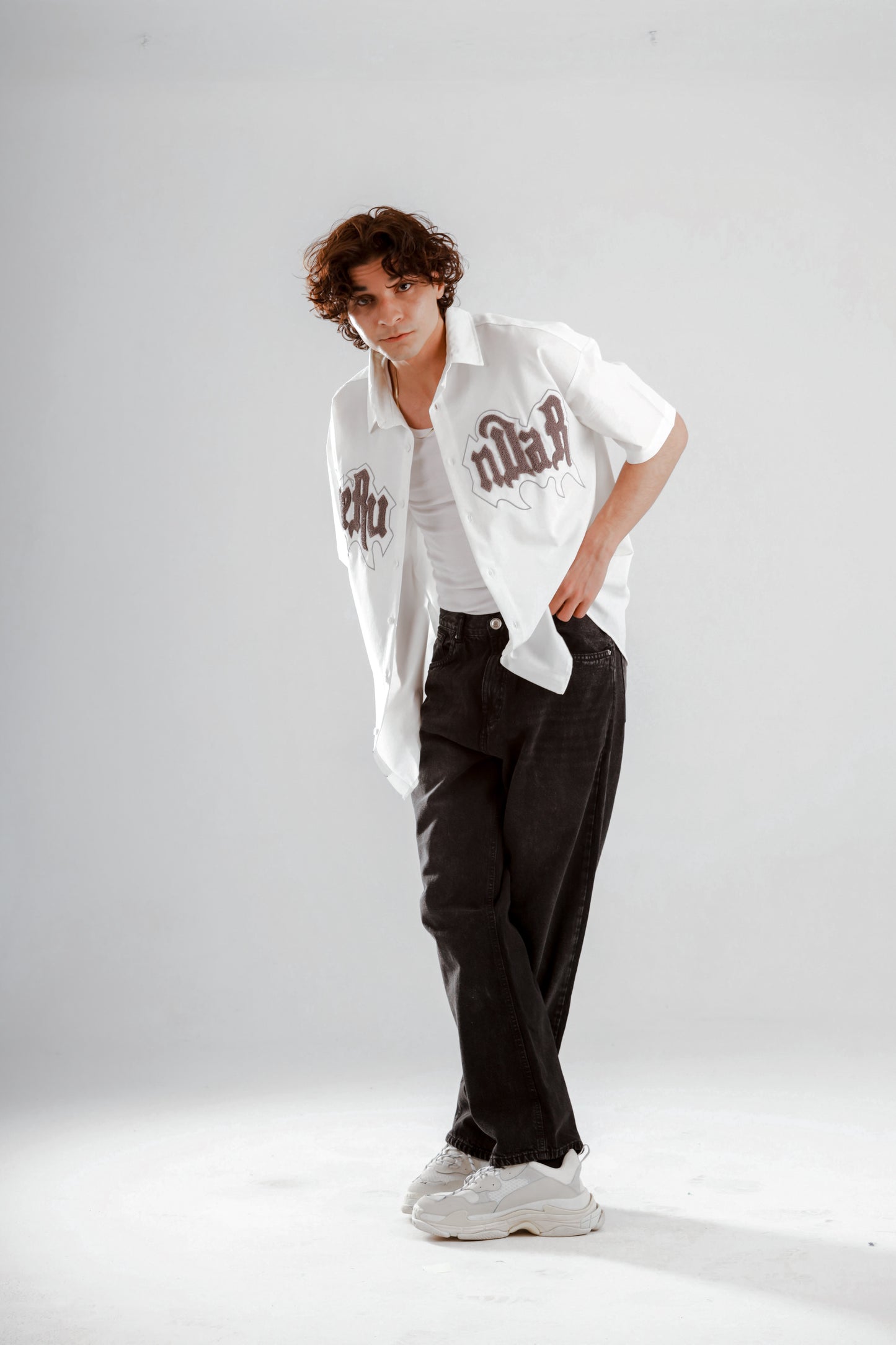 Oversized short sleeve shirt with front teddy stitching