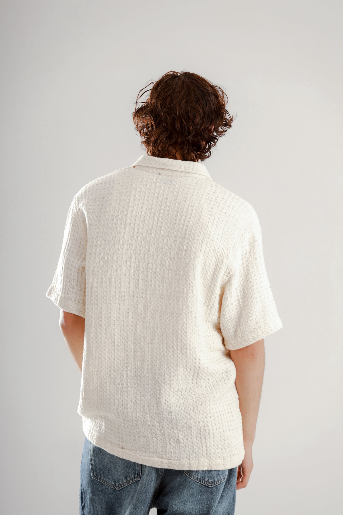 Textured short sleeve knitted shirt