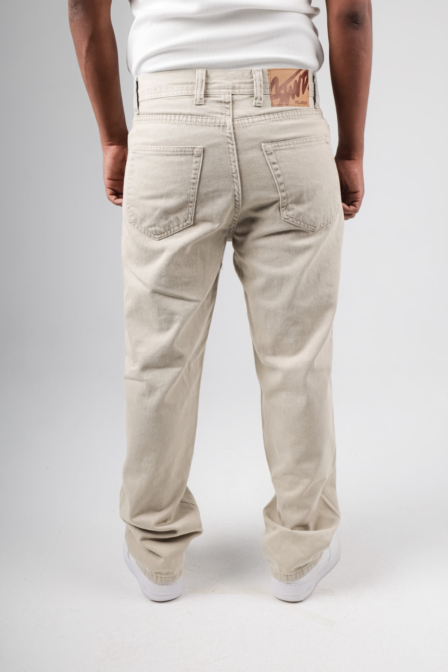 Baggy jeans in beige washed