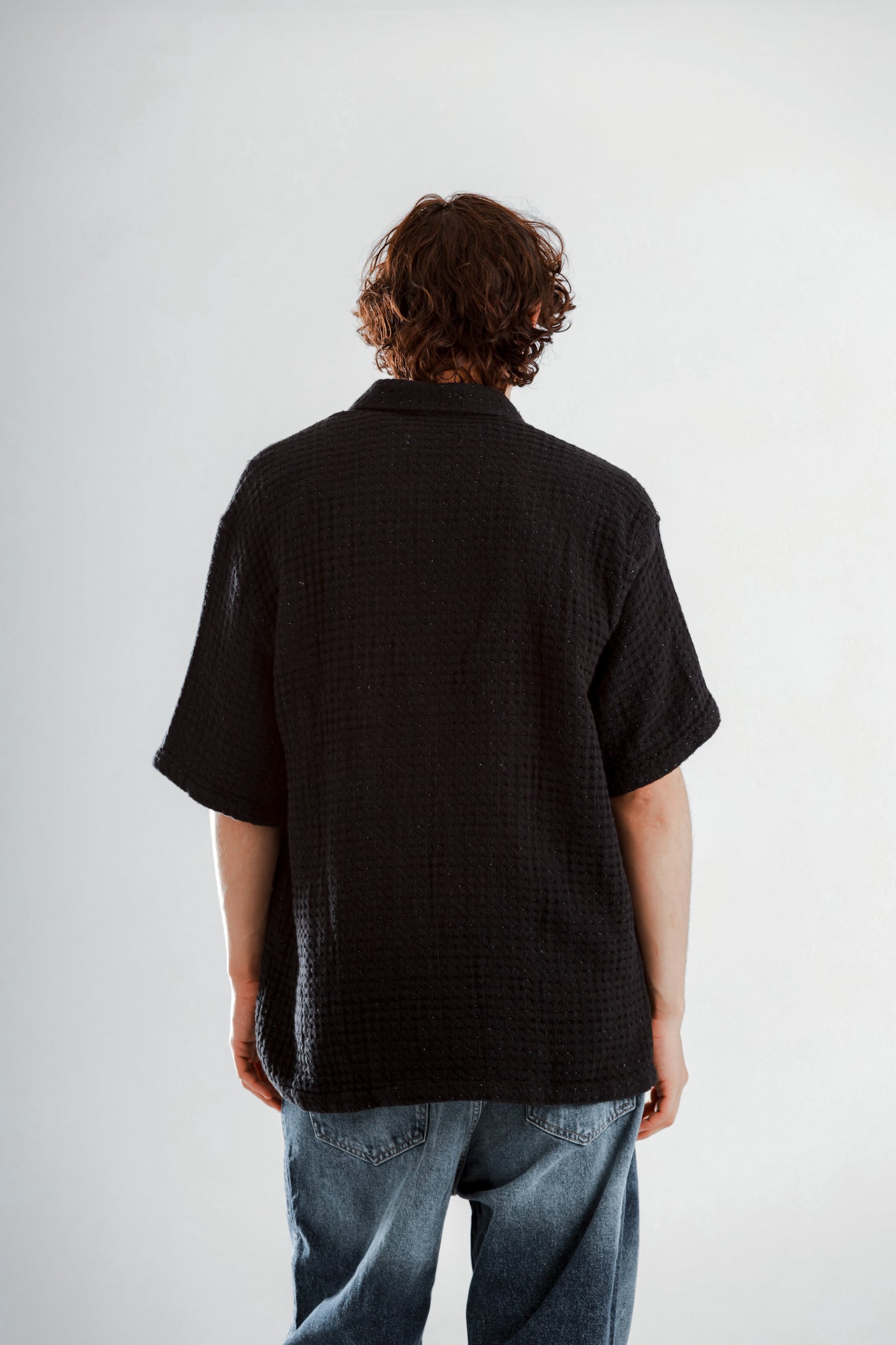 Textured short sleeve knitted shirt
