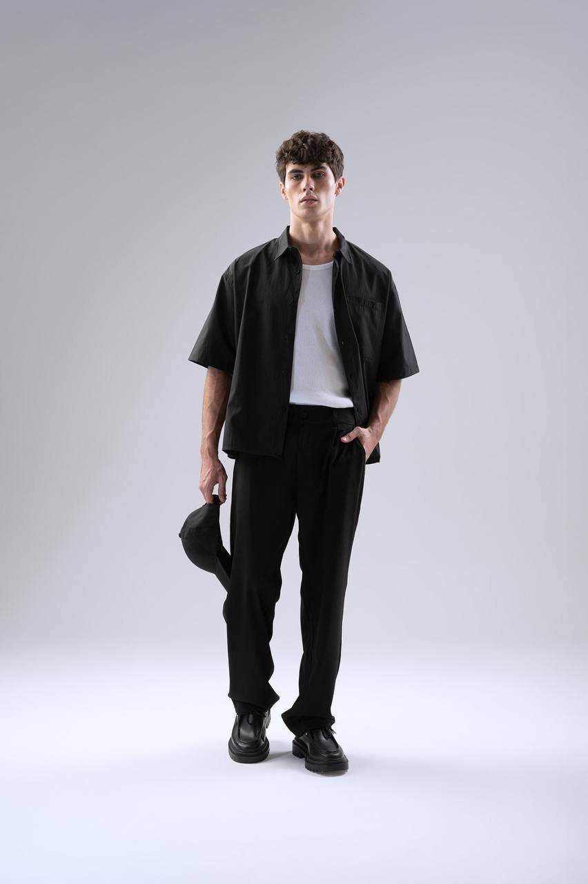 Short sleeve shirt with back stitching
