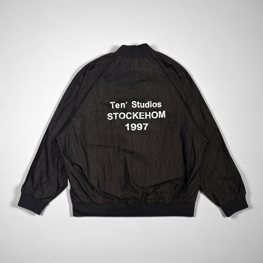 Light weight printed bomber jacket