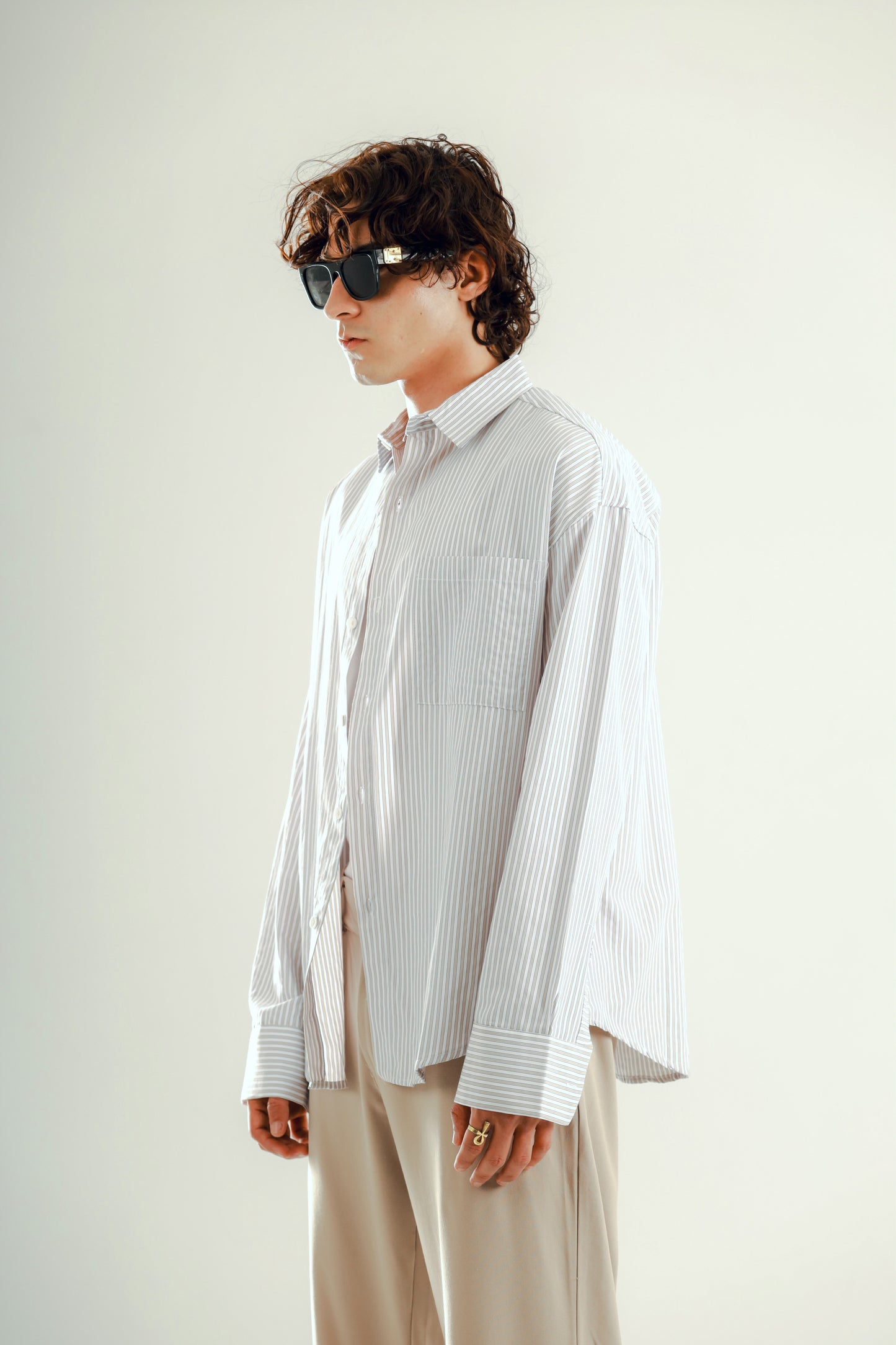 Lose fit long sleeve striped shirt