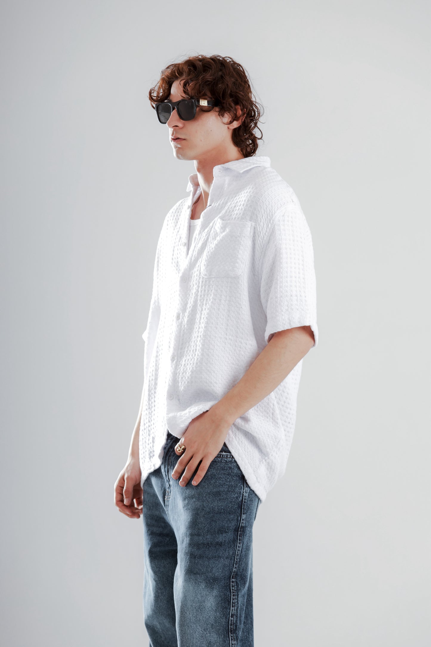 Textured short sleeve knitted shirt