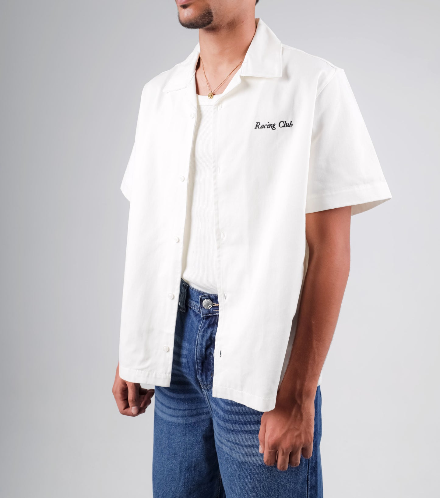 Boxy fit short sleeve shirt with back stitching speed