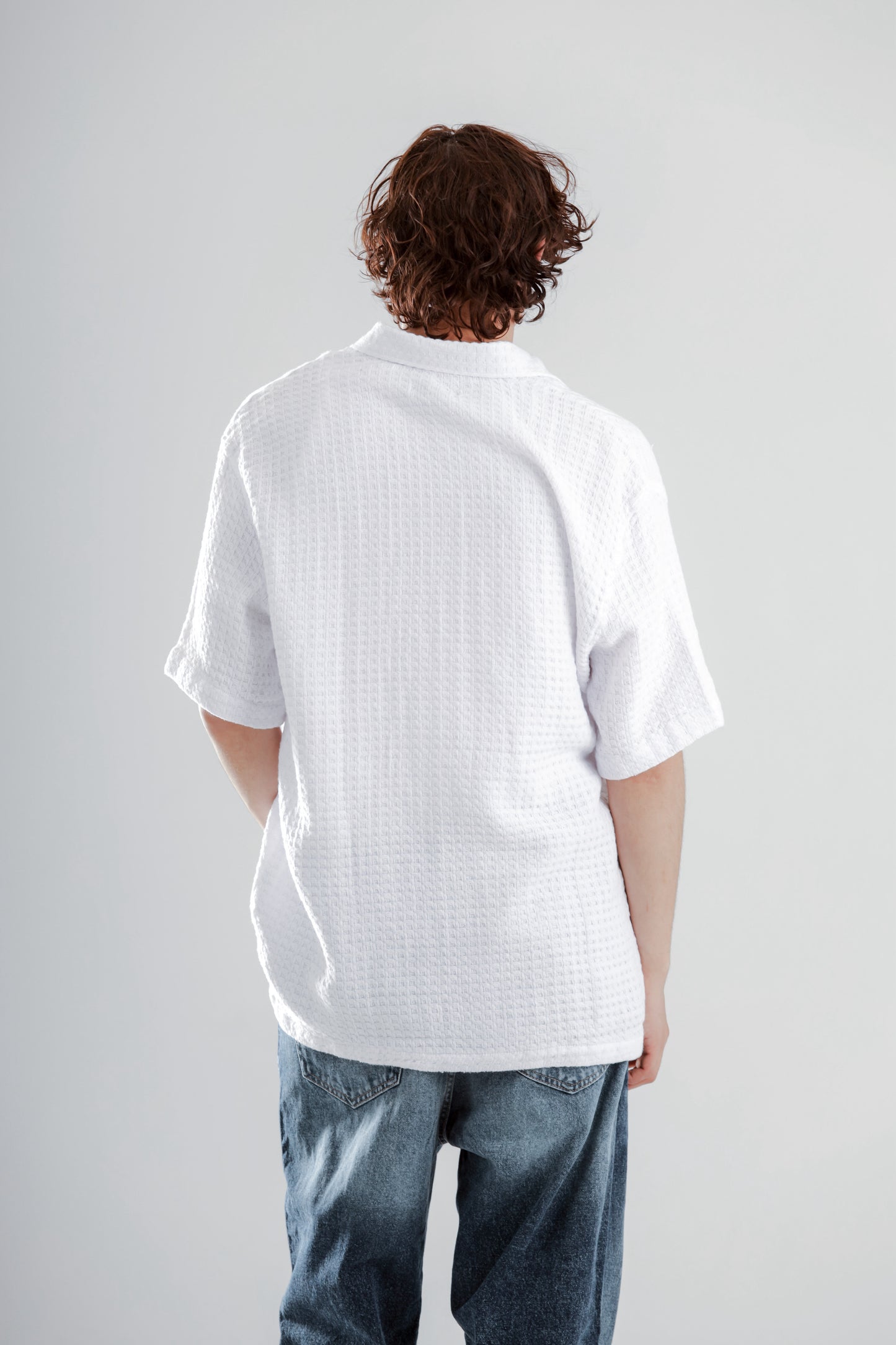 Textured short sleeve knitted shirt