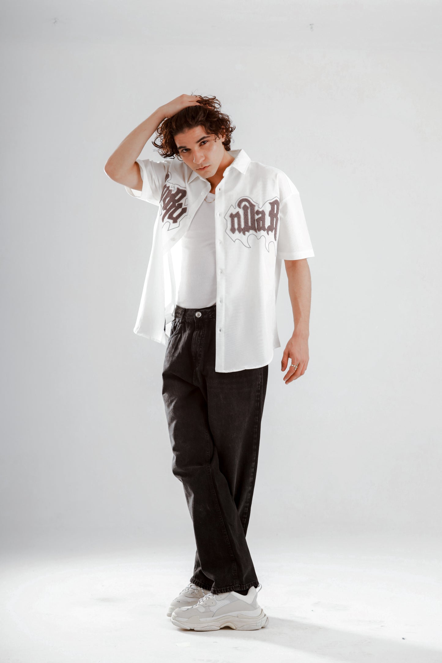 Oversized short sleeve shirt with front teddy stitching