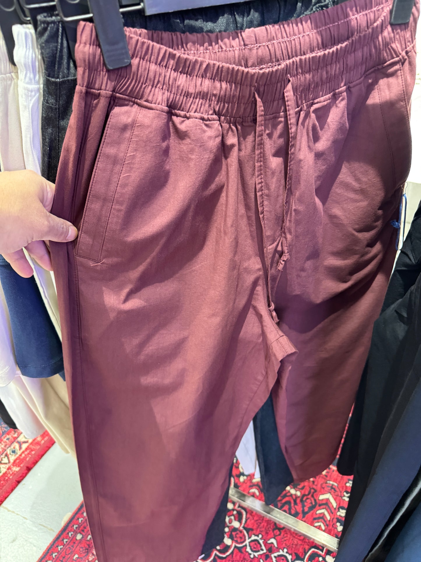Relaxed tapered poplin pants