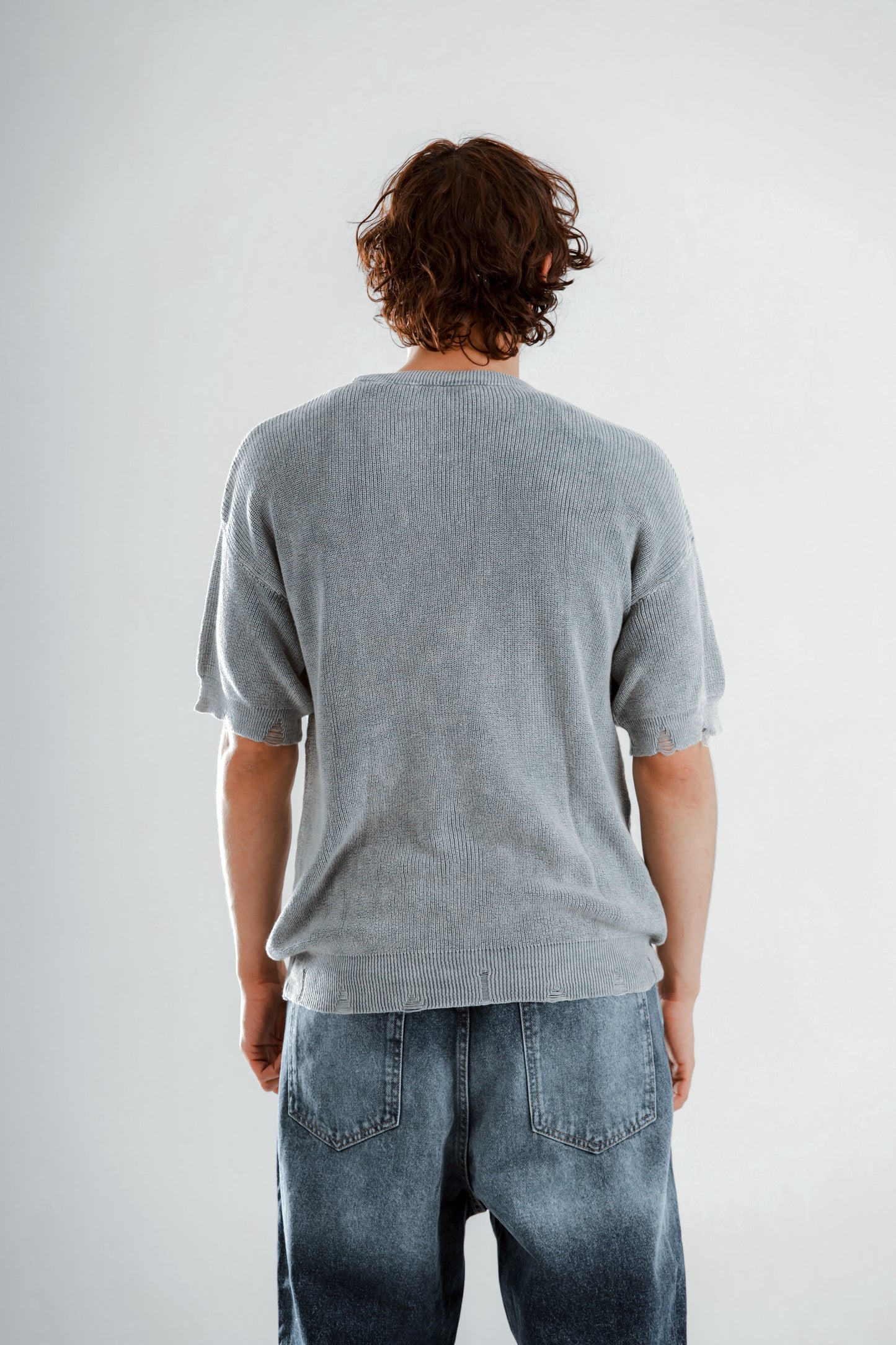 Catch washed knitted tshirt with ripped