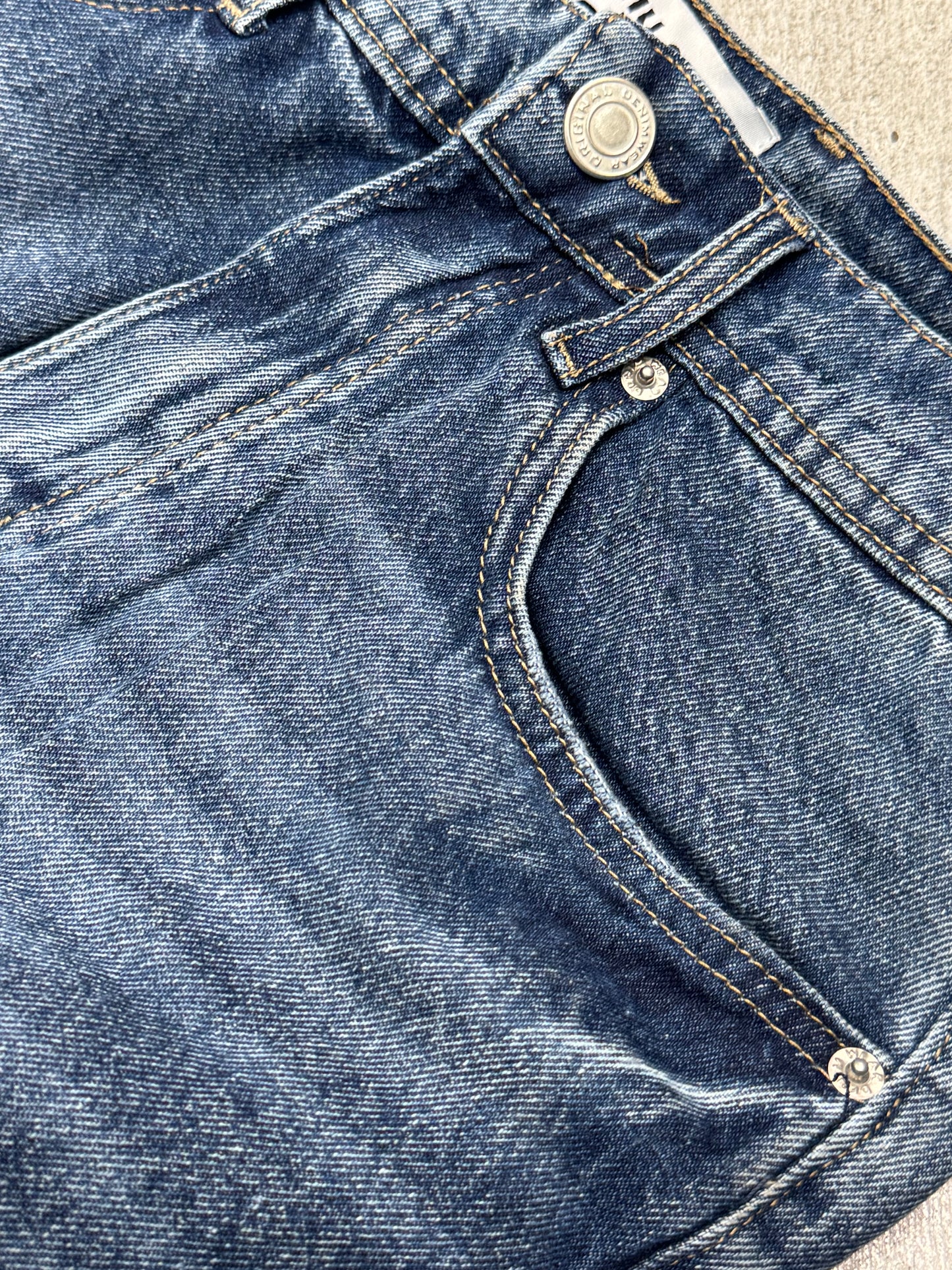 Baggy jeans in dark blue washed with shades