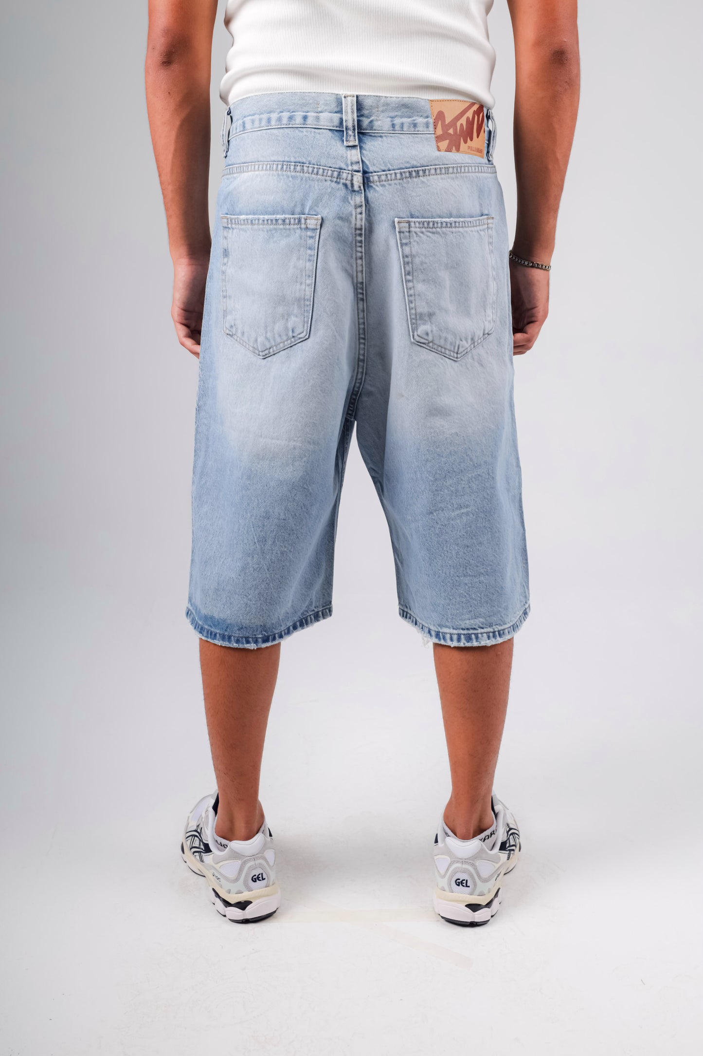 Baggy denim short in sky blue washed