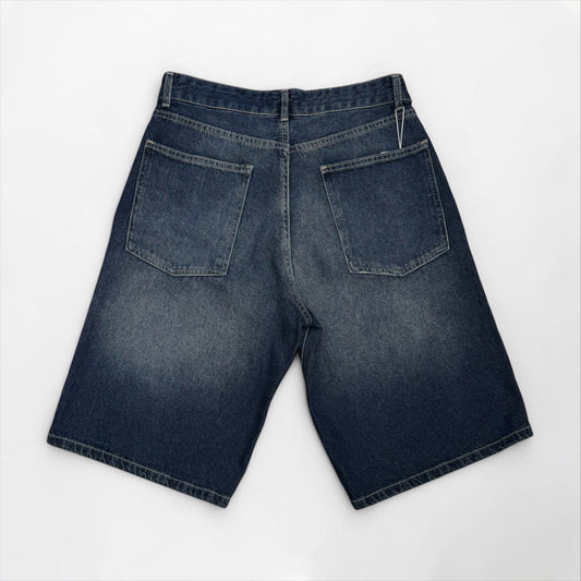 Baggy denim short in dark blue ash wash