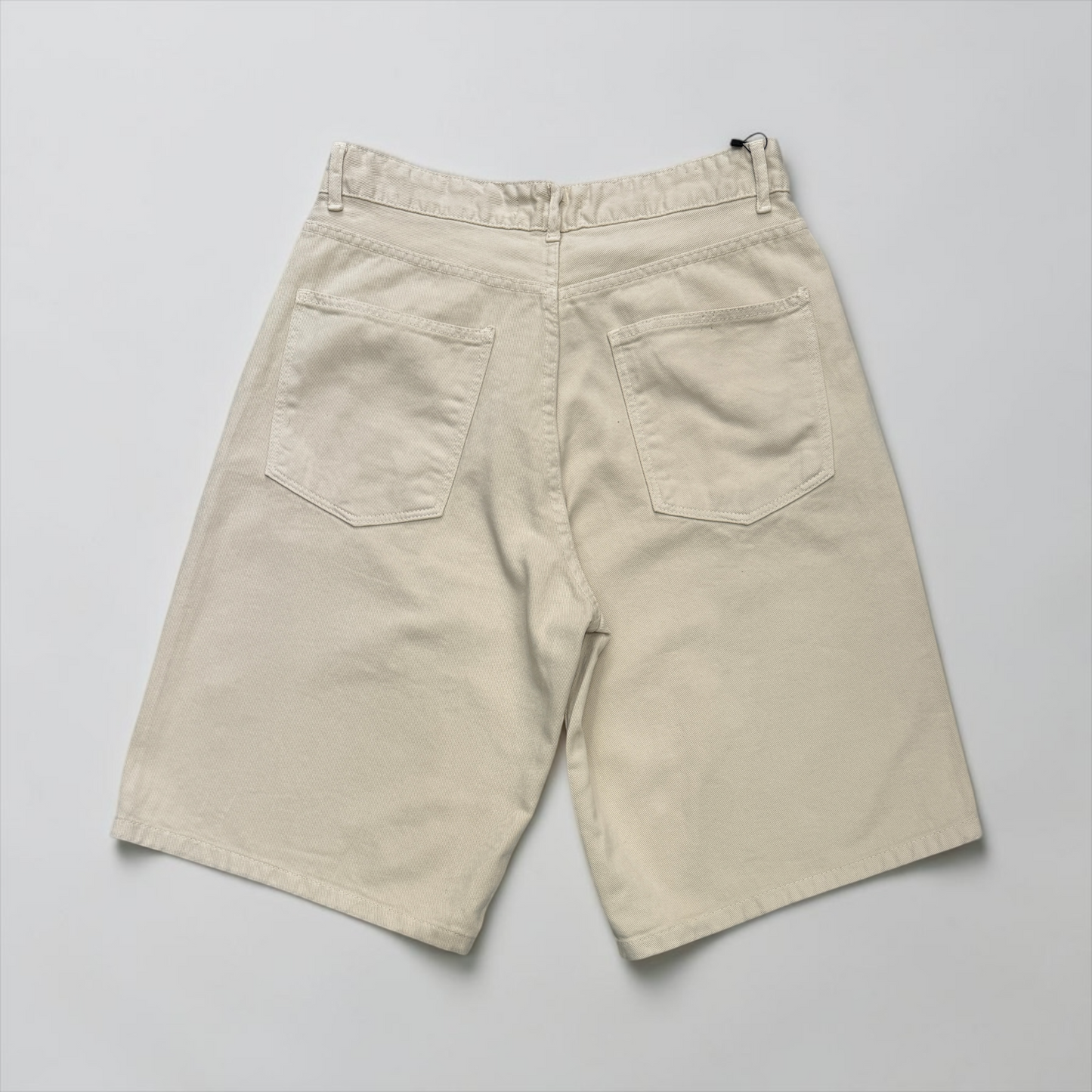 Baggy denim short in beige cream