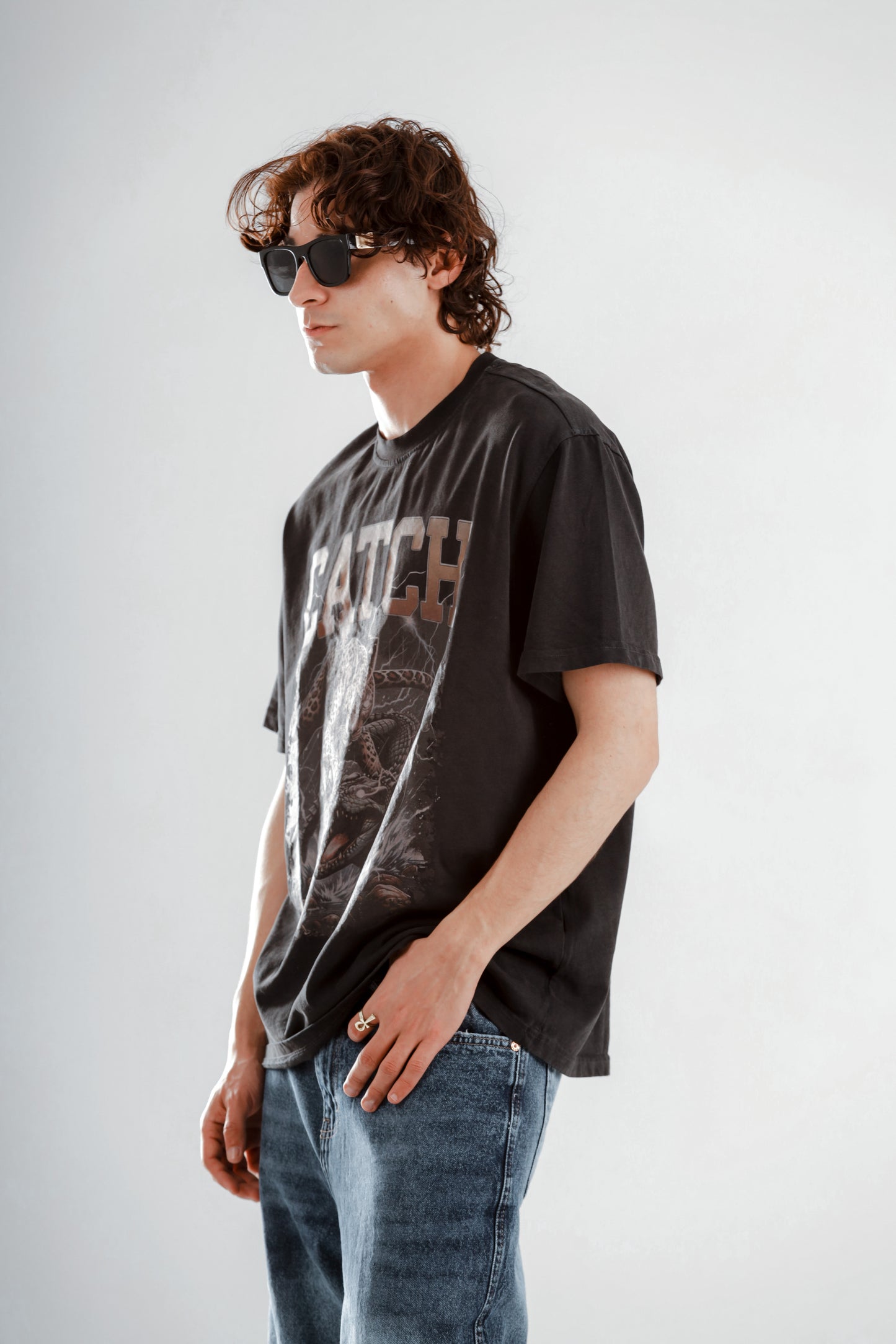 Washed tshirt with front tiger print