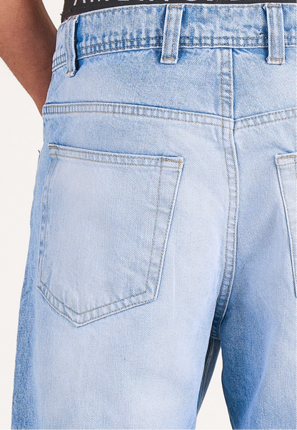 Baggy jeans in light blue with light washed