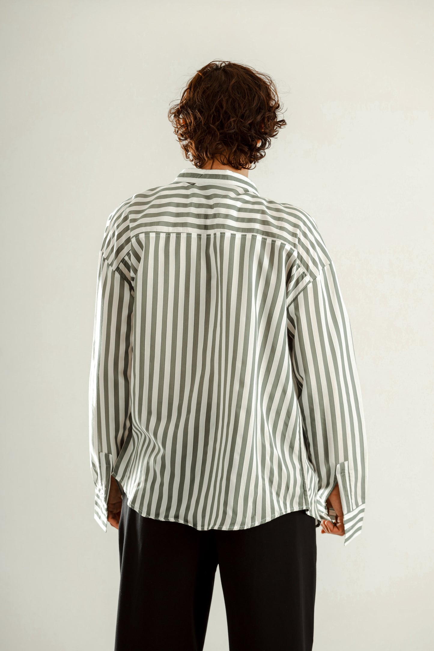 Lose fit long sleeve wide striped shirt