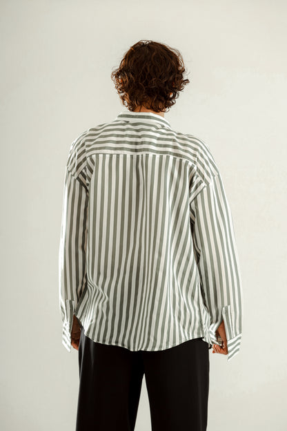 Lose fit long sleeve wide striped shirt
