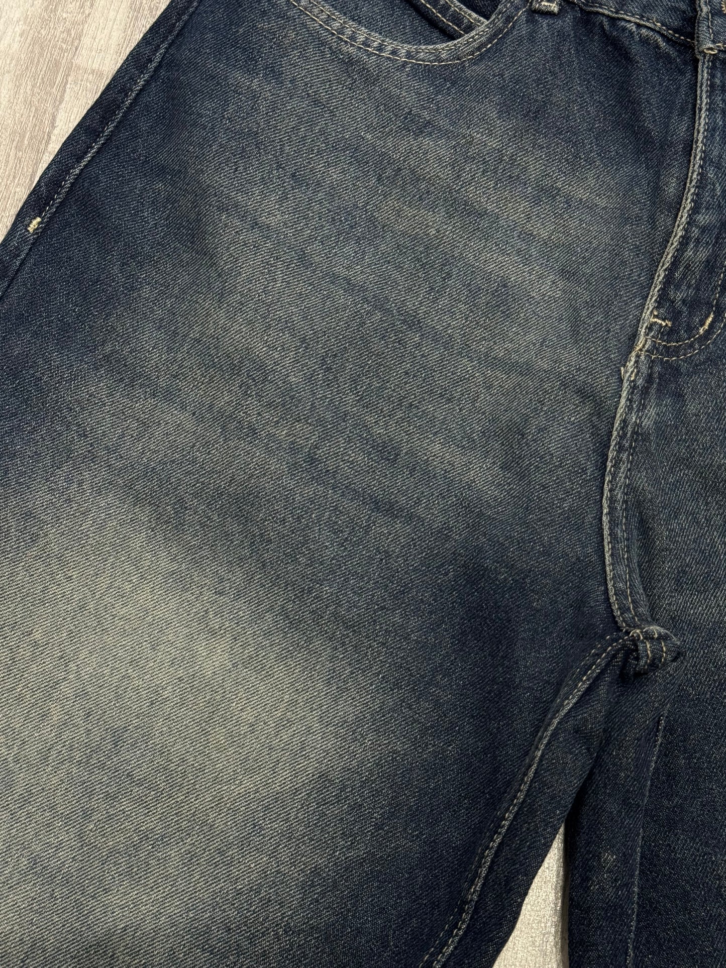 Baggy denim short in dark blue ash wash