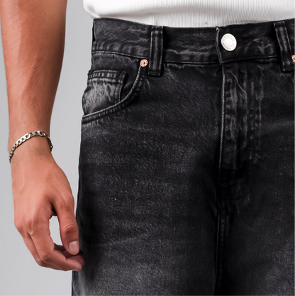Baggy denim short in black washed