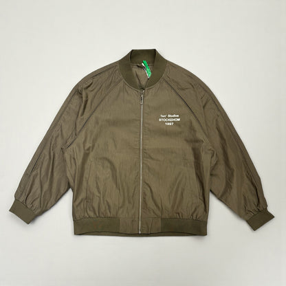 Light weight printed bomber jacket