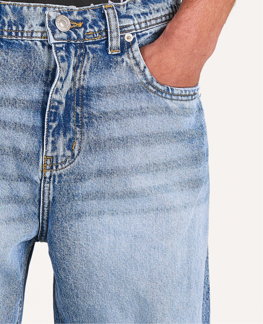 Baggy jeans in mid blue stone washed