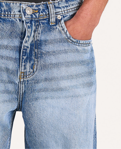 Baggy jeans in mid blue stone washed