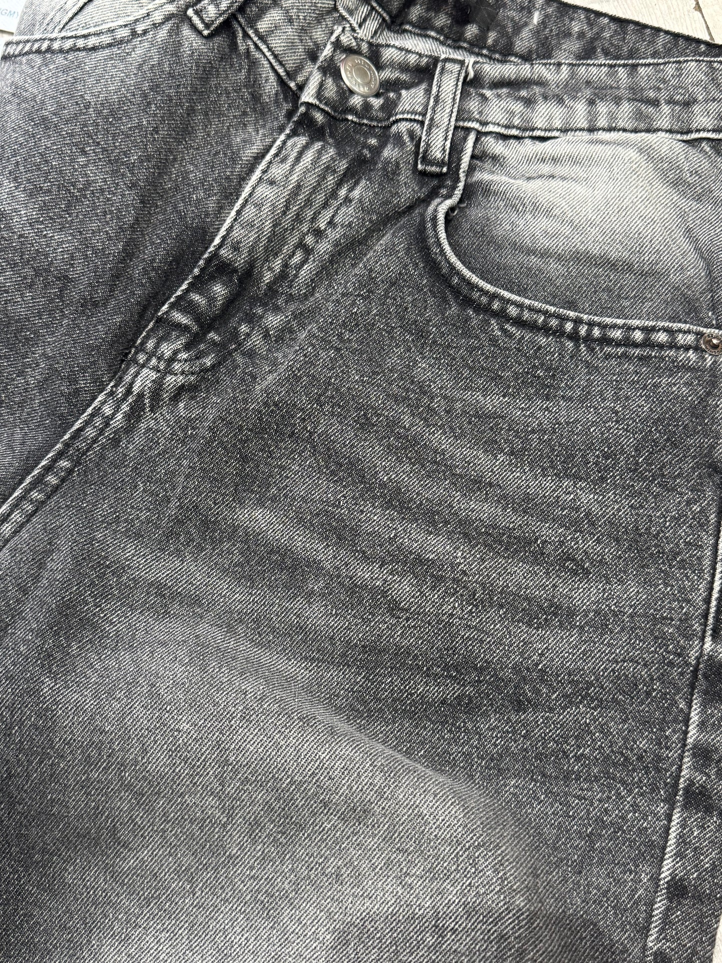 Baggy jeans in dark gray washed