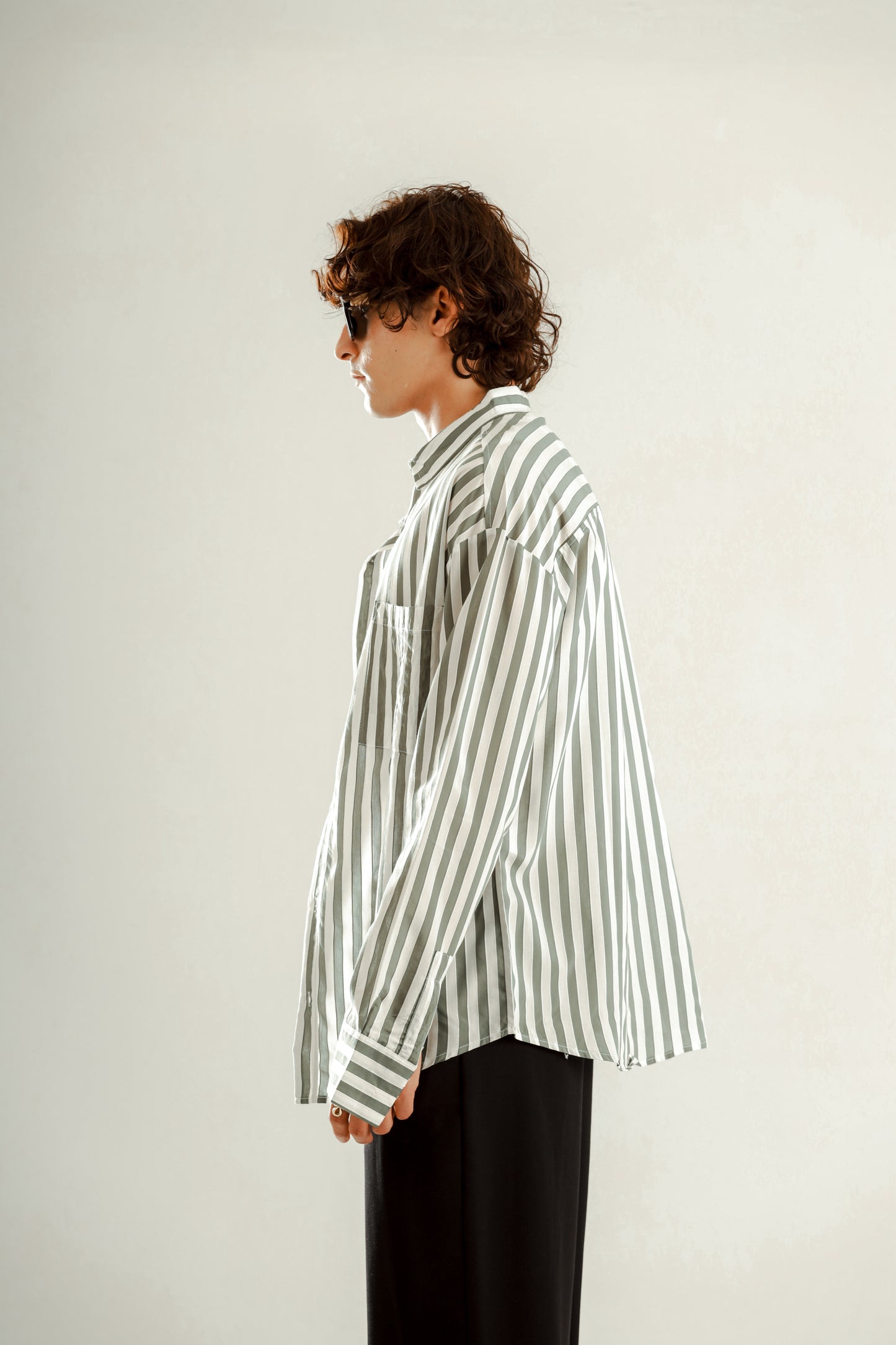 Lose fit long sleeve wide striped shirt