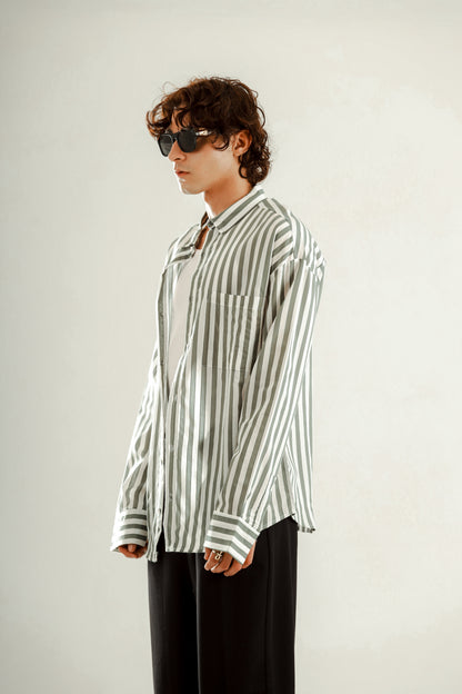 Lose fit long sleeve wide striped shirt
