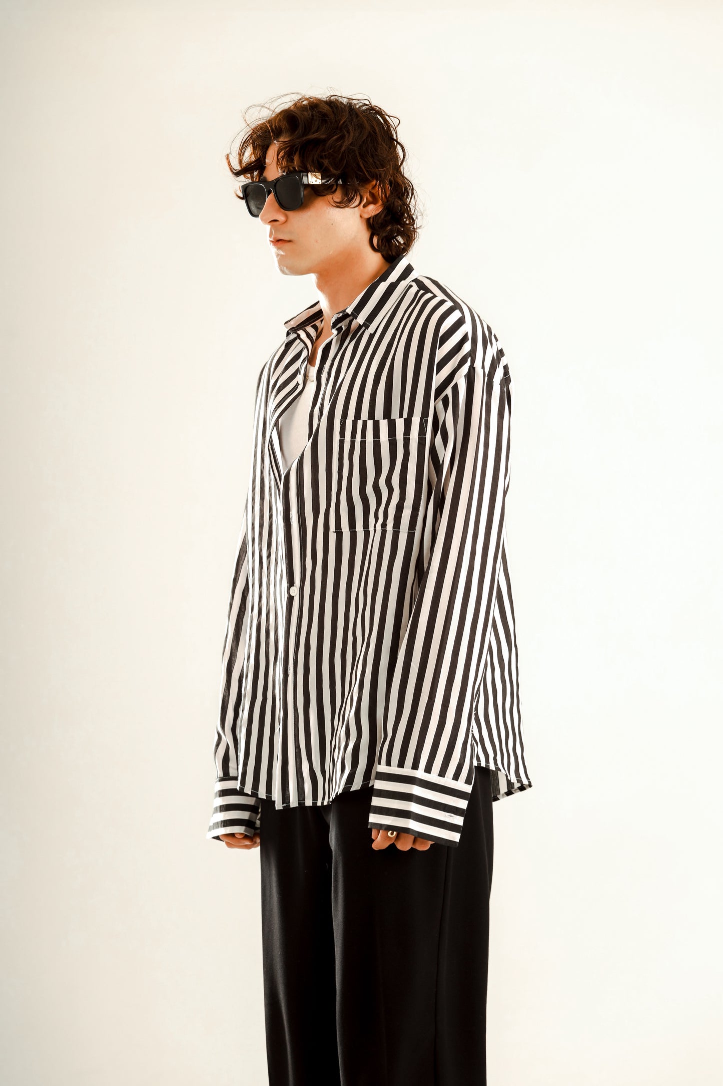 Lose fit long sleeve wide striped shirt