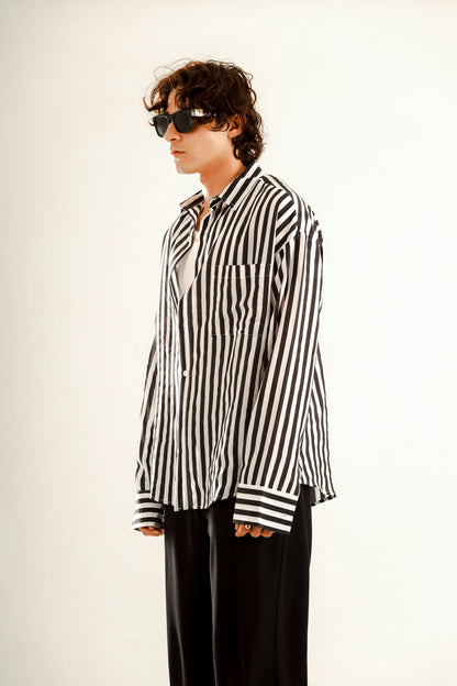Lose fit long sleeve wide striped shirt