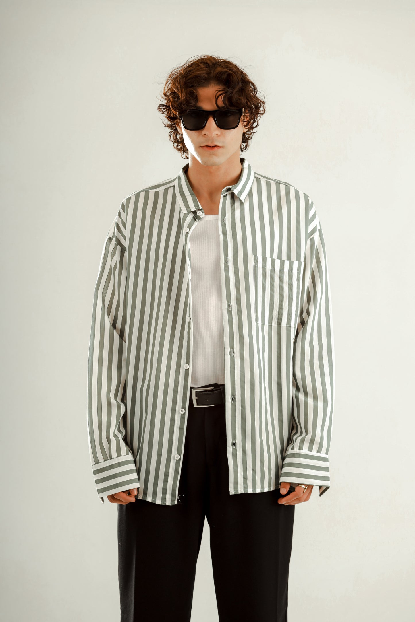 Lose fit long sleeve wide striped shirt