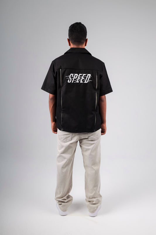 Boxy fit short sleeve shirt with back stitching speed