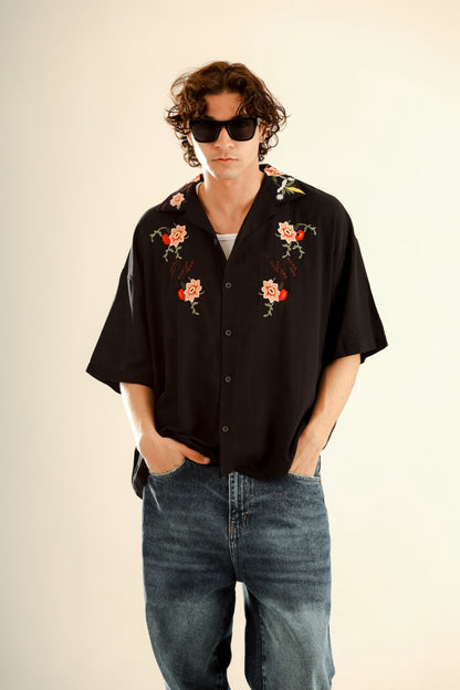 Linen shirt with flowers stitching