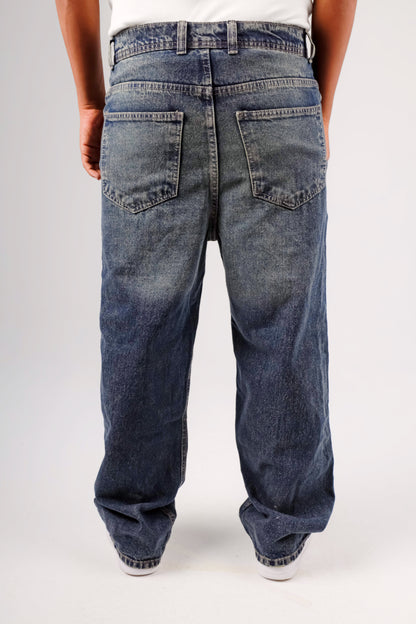Baggy jeans in dark blue washed with yellow shades