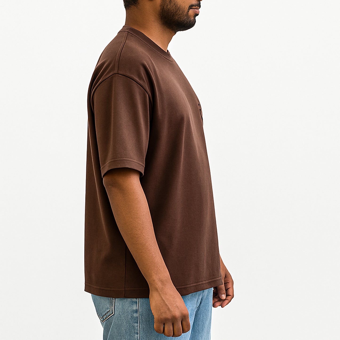 Boxy fit basic crew neck tshirt with D letter stitching