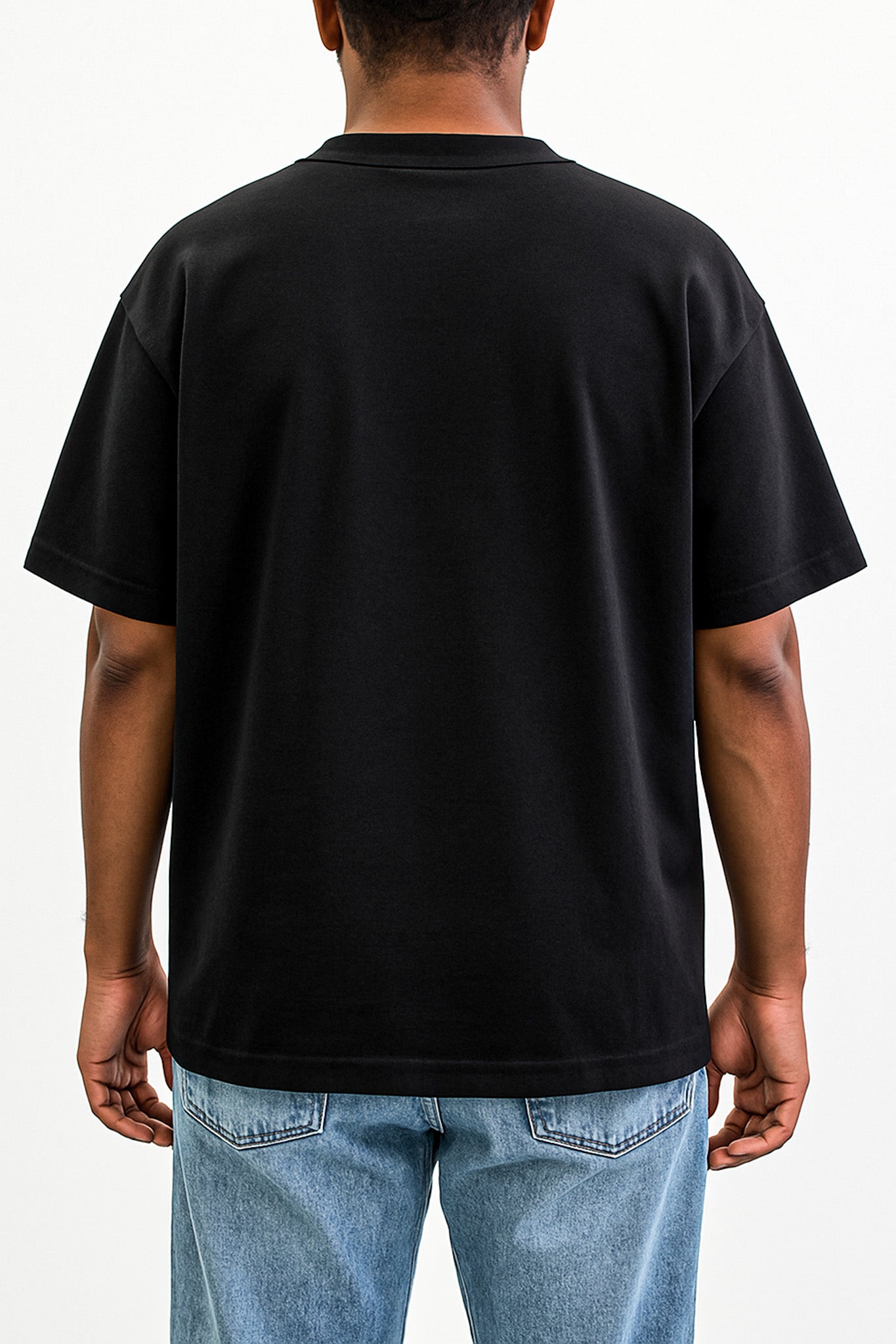 Boxy fit basic crew neck tshirt with D letter stitching