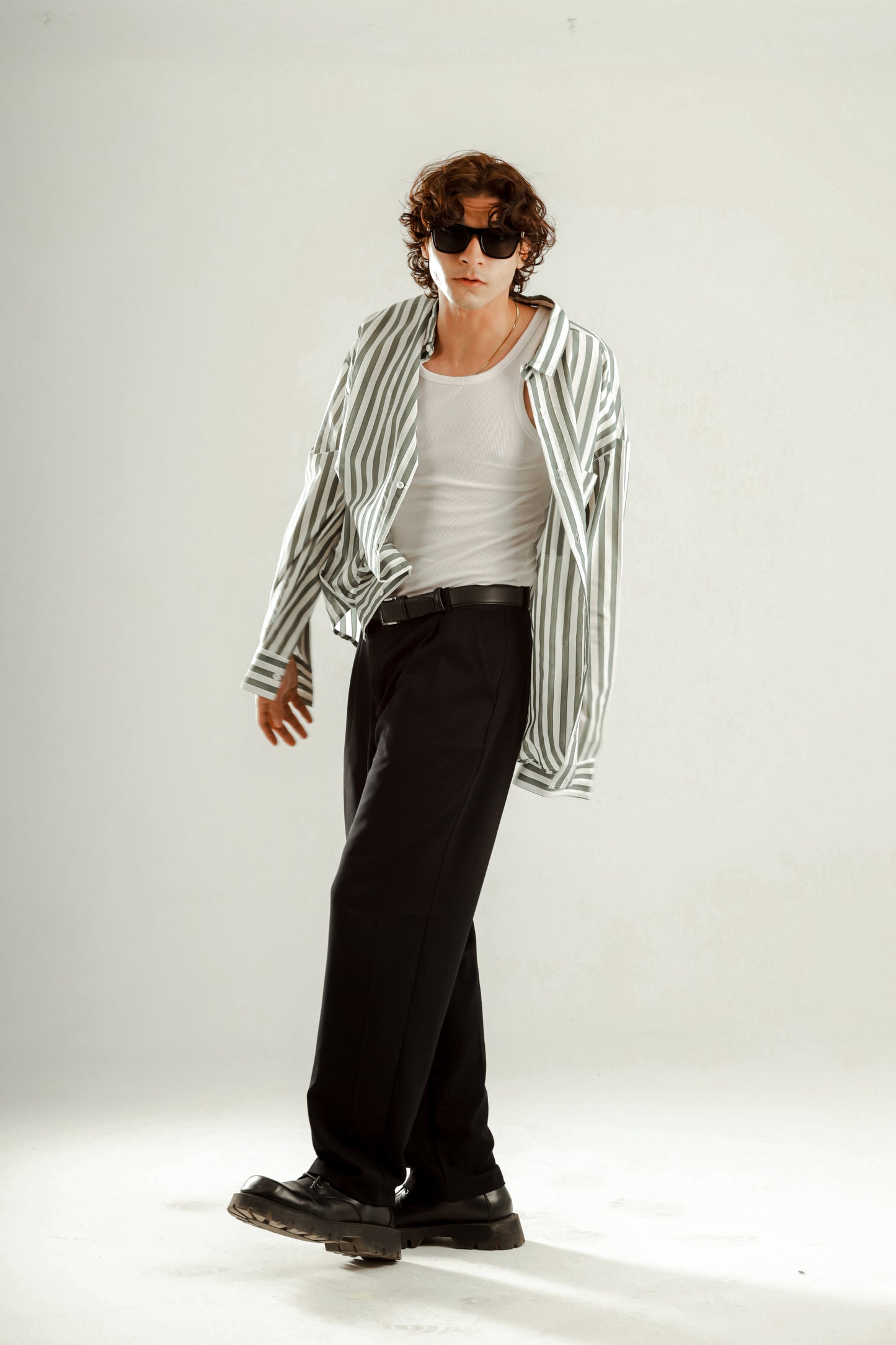 Lose fit long sleeve wide striped shirt