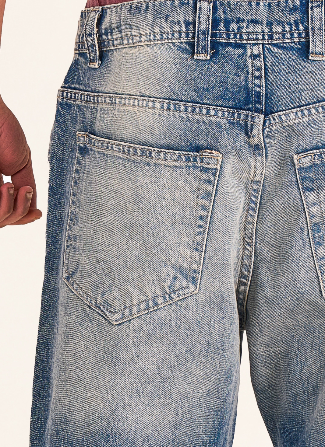Baggy jeans in mid blue stone wash