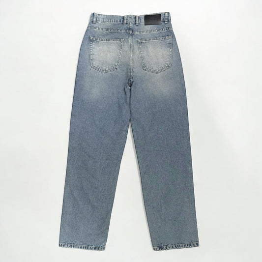 Baggy jeans in mid blue washed