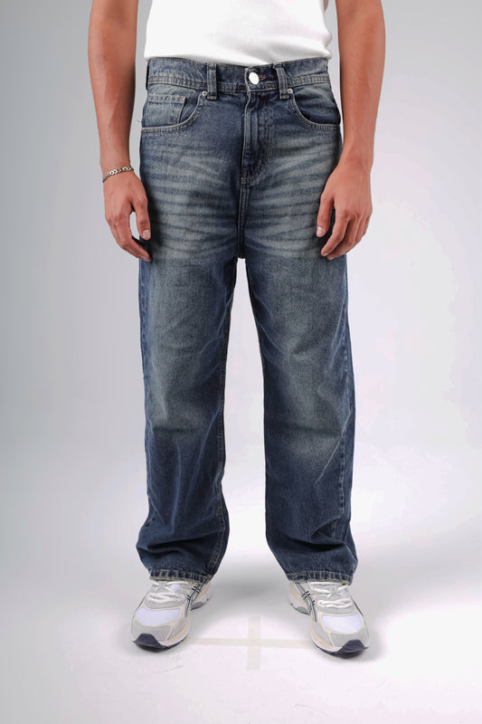 Baggy jeans in dark blue washed with green shades