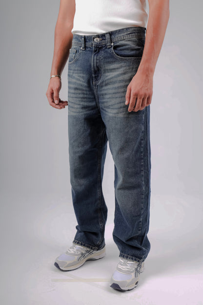 Baggy jeans in dark blue washed with green shades