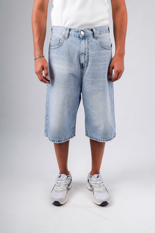Baggy denim short in sky blue washed