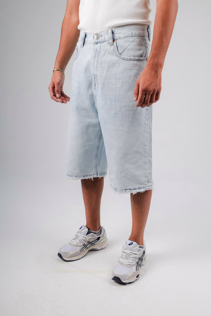Baggy denim short in light washed
