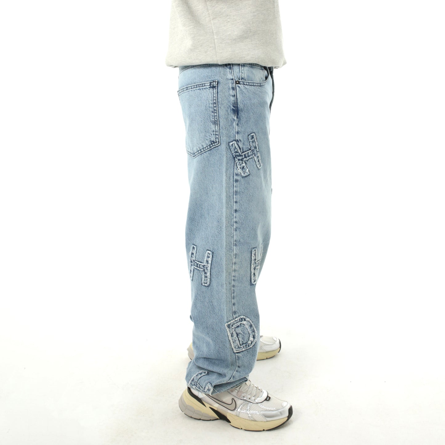 Baggy fit jeans with letters stitching