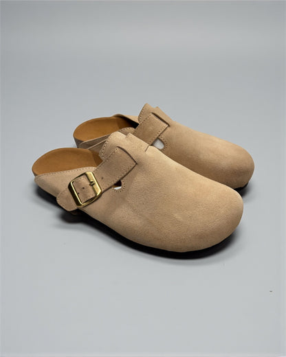 Suede clogs