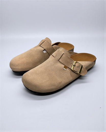 Suede clogs