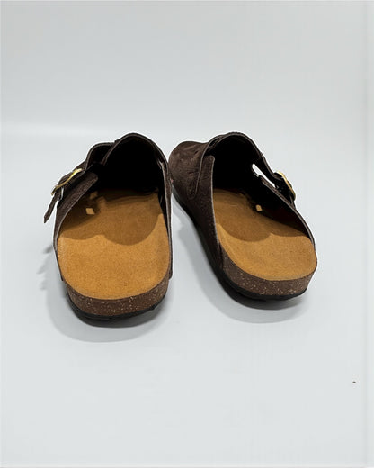 Suede clogs