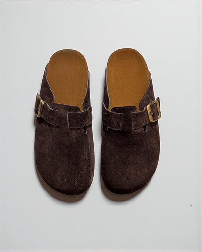 Suede clogs